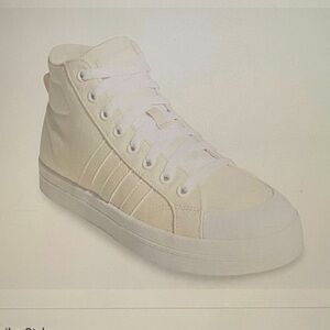Women’s Adidas Bravada mid-top sneaker, never worn, size 7